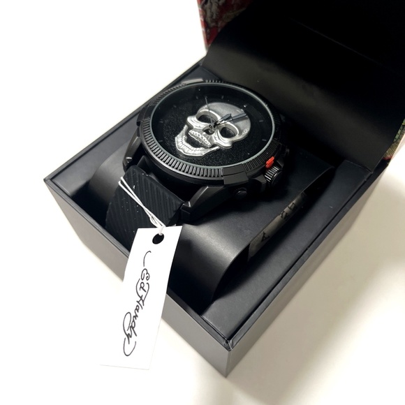 NWT ED HARDY Mens Skull Watch Black Silicone Strap 3D Silver Dial Boxed 50449B - Picture 5 of 6